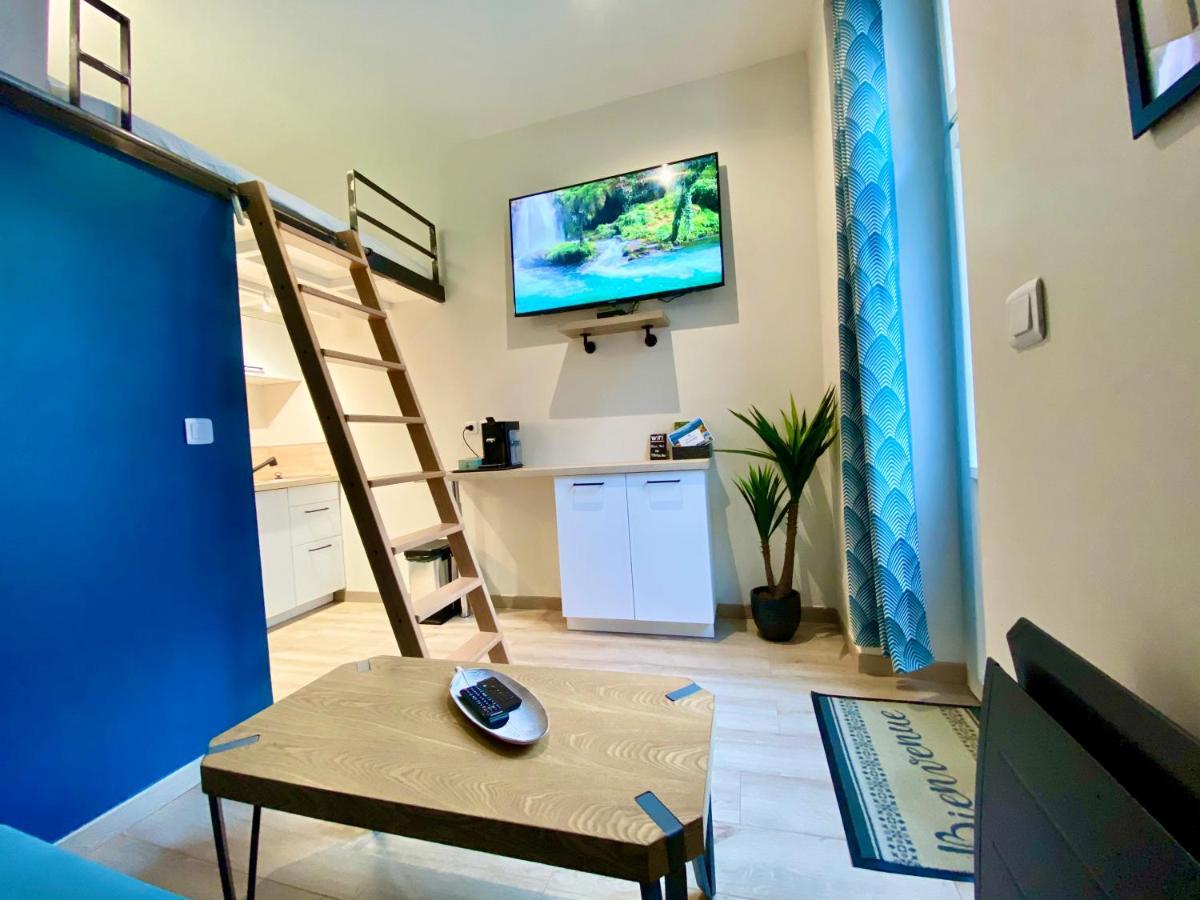 Tiny Stud Apartment Pau Luaran gambar