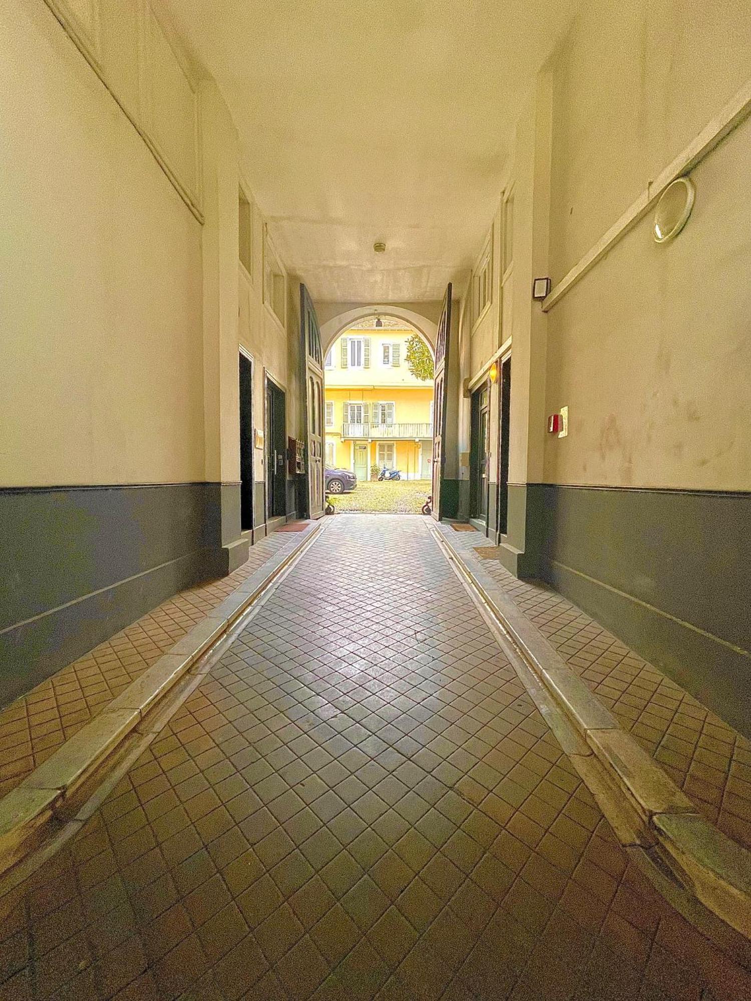 Tiny Stud Apartment Pau Luaran gambar
